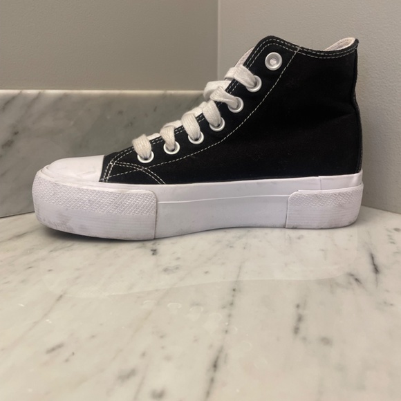 NOBO Women’s Size 6 High Top Sneakers - Picture 3 of 6